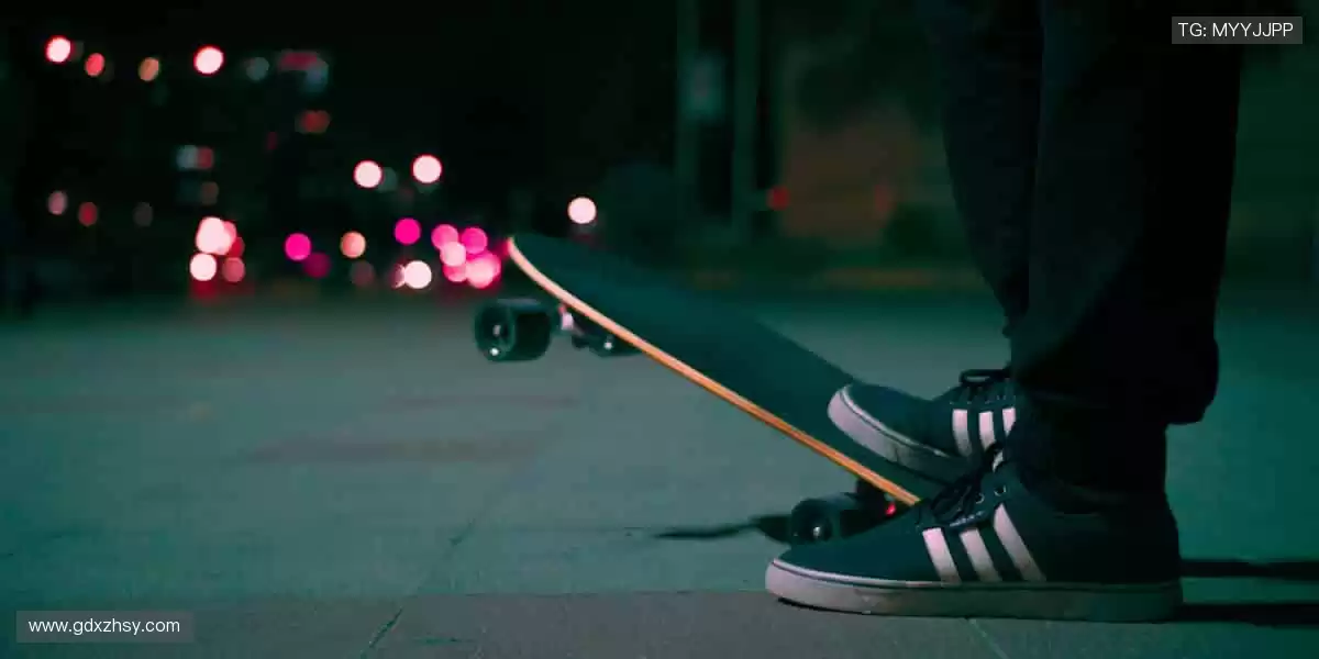 📱🏀 直播时刻，随时掌控！